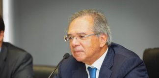 Paulo Guedes envia mensagem de Páscoa com letra de Alok