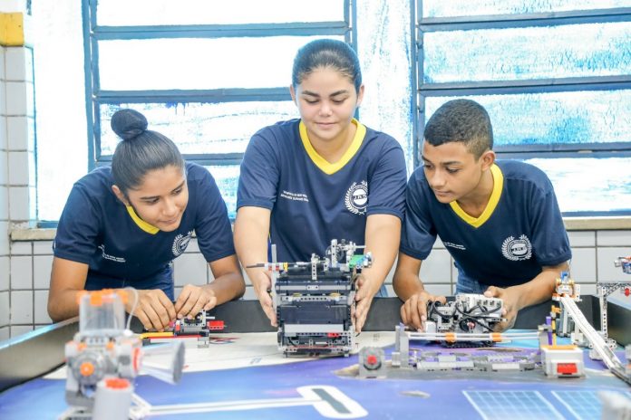 Fapeam divulga resultado enquadramento do Programa Ciência na Escola