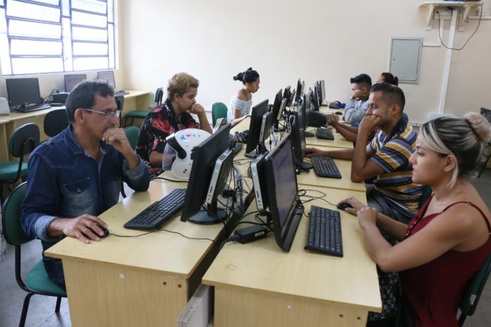 Provão Eletrônico presencial segue suspenso pela Secretaria de Educação