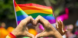 Dia do Orgulho LGBTI é celebrado com paradas virtuais no Brasil e no mundo