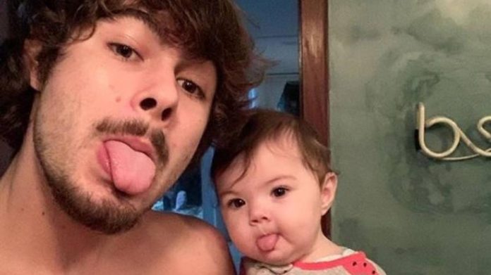 Rafa Vitti posta foto com a filha: 'Primeiro passo pra rebeldia'