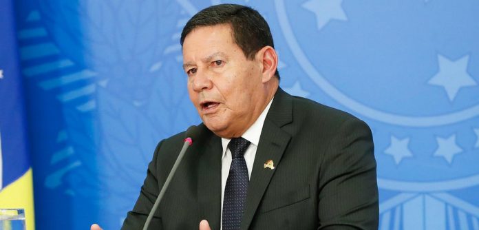 Mourão diz que ‘incidente’ com Gilmar Mendes está ‘superado’