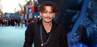 Imagens mostram Johnny Depp desacordado e café da manhã regado à cocaína