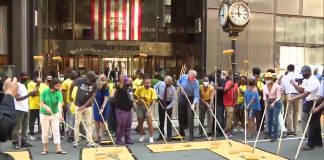 Prefeito de Nova York pinta “Black Lives Matter” em frente à Trump Tower