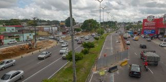 Paradas de ônibus são temporariamente remanejadas para avanço de obras