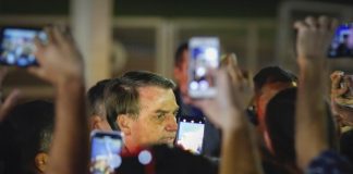 O presidente Jair Bolsonaro afirmou na manhã desta quarta-feira (1º) que o projeto que trata do combate a fake news não deve ir para frente na Câmara.