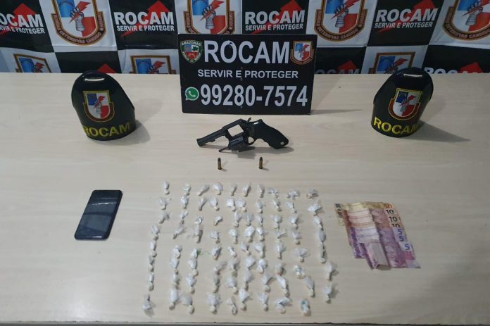 Jovem de 18 anos é flagrado com drogas e arma de fogo no Mutirão