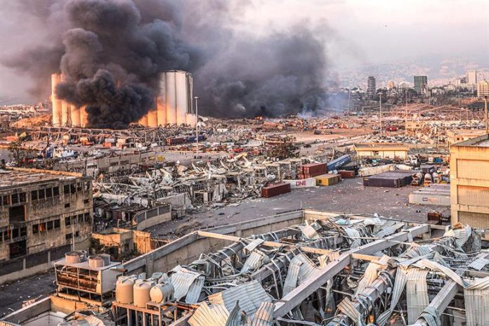 Líbano lida agora com a devastação feita por explosões no porto