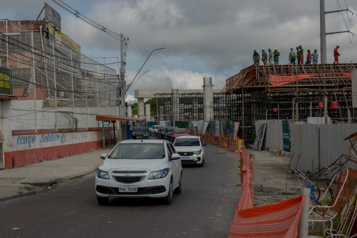 Max Teixeira fica interditada no fim de semana para avanço de obras no Manoa