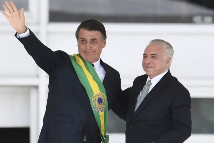 Bolsonaro convida Temer para chefiar missão humanitária no Líbano