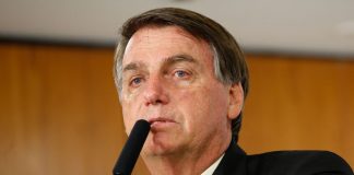 Presidente Jair Bolsonaro está sem febre ou dor após cirurgia