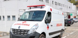 FCecon compra ambulância para atender pacientes com câncer