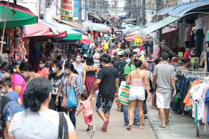 Comerciantes se pronunciam contra decreto e pedem adiamento de fechamento das atividades