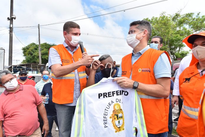 David Almeida toma posse como prefeito de Manaus em solenidade restrita