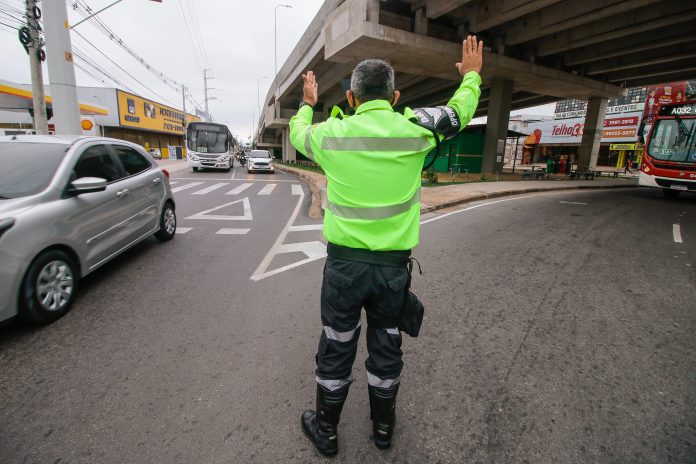 Trânsito: mudanças na circulação de veículos em vias da zona Norte entram em vigor