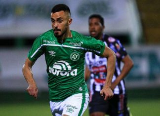 Lesão na panturrilha tira Anderson Leite de combate na Chapecoense