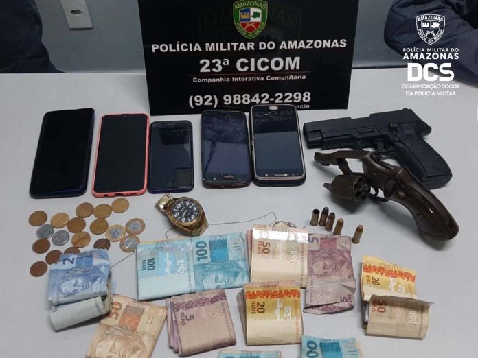 PM prende 14 pessoas e apreende cinco armas de fogo