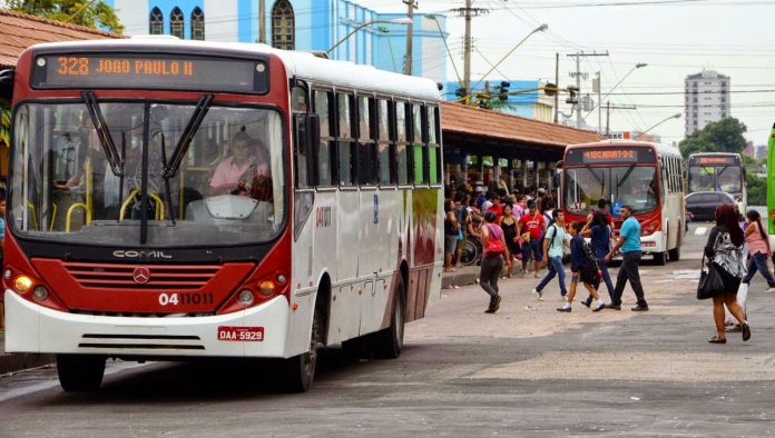 Manaus realiza ajustes na operação dos ônibus para evitar aglomeração