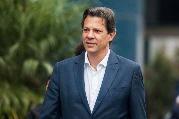 Dirigente do PT diz que partido não discutiu pré-candidatura de Haddad