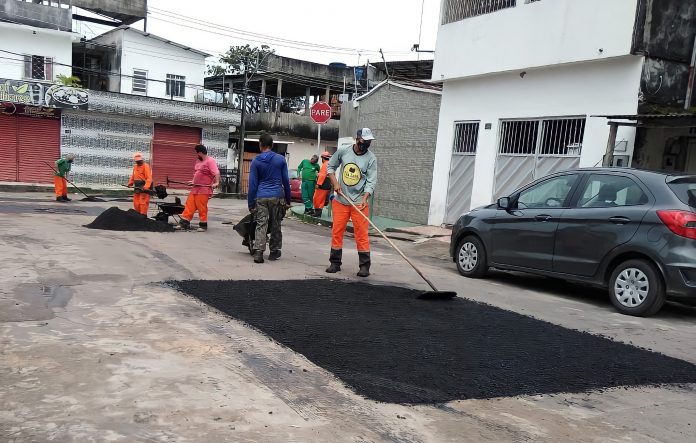 Bairros da zona Oeste de Manaus recebem ações de infraestrutura