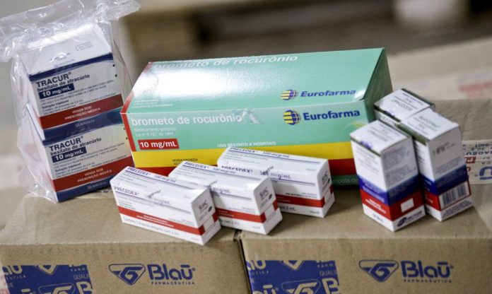 Estados brasileiros receberão 864 mil unidades de medicamentos de intubação