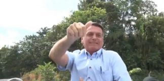 Bolsonaro chega em Manaus para participar da 'Marcha para Jesus'