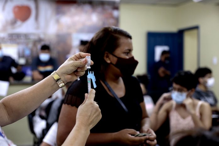 Manaus tem mais de 80 pontos de vacinação contra covid nesta semana