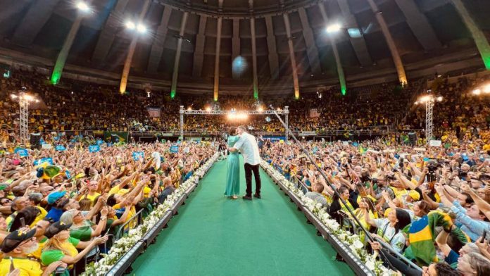 PL oficializa candidatura de Bolsonaro em chapa com Braga Netto como vice