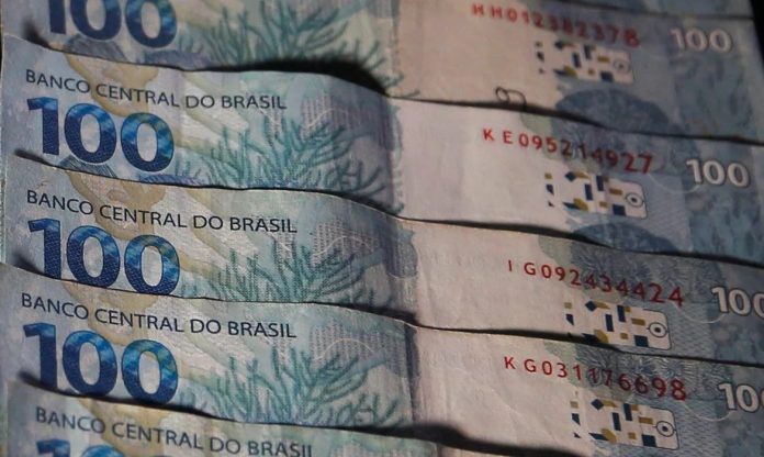 Mercado financeiro reduz projeção da inflação de 5,74% para 5,71%