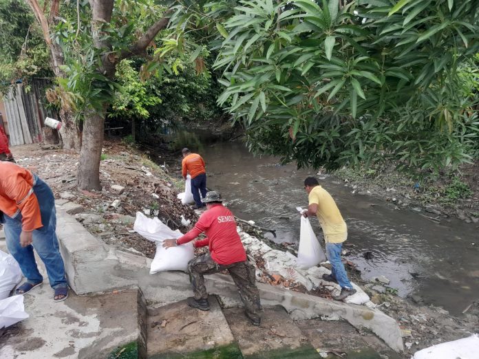 Prefeitura de Manaus trabalha na implantação de rip-rap na zona Norte