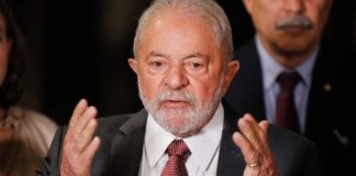 Lula tem alta hospitalar após retirar lesão na laringe