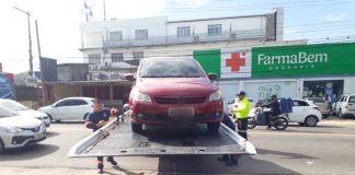 Operação autua veículos por estacionamento irregular no Centro