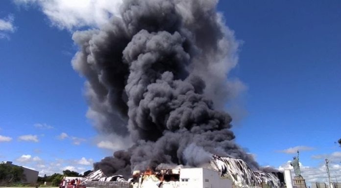 Loja da Havan pega fogo em Vitória da Conquista; veja vídeo