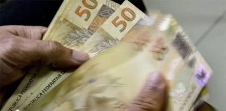 Governo federal apresenta reajuste salarial de 7,9% a servidores