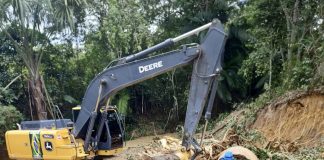 Obra emergencial no bairro Flores é realizada após tubulação ceder