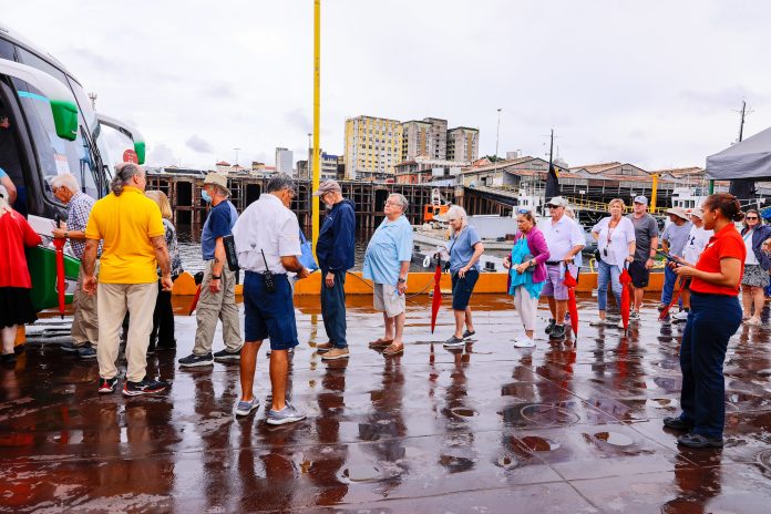 Navios internacionais devem atracar em Manaus neste mês de março