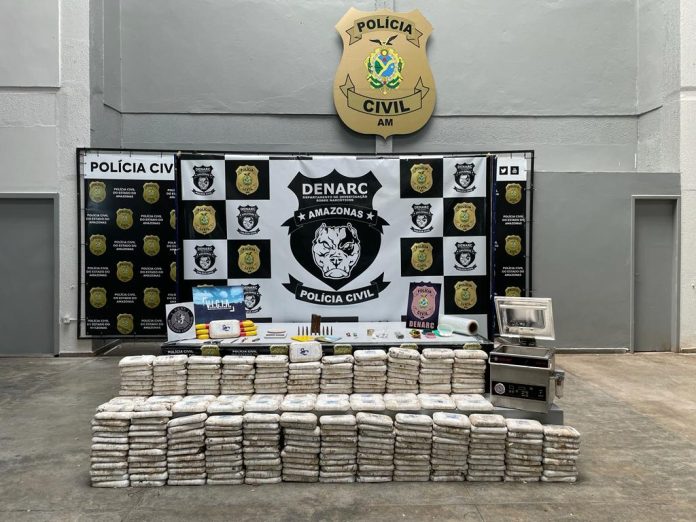 PC-AM apreende 300 kg de droga armazenada em residência no bairro Coroado