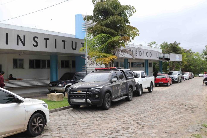 Vítimas do deslizamento de terra no bairro Jorge Teixeira são identificadas pelo IML